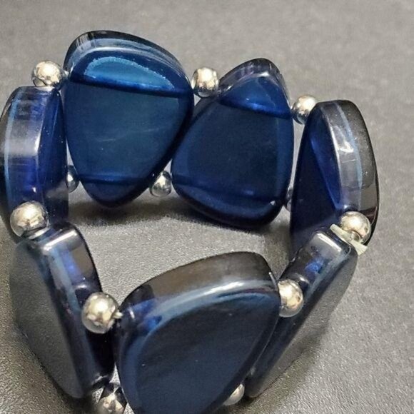 Blue, black and silver bracelet - Picture 4 of 7